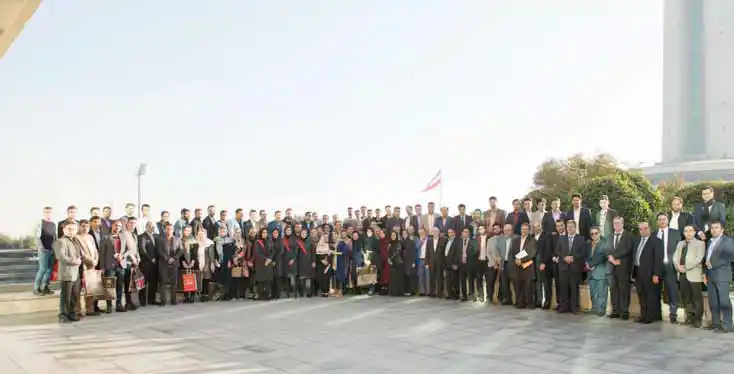 زمان-برگزاری-نمایشگاه-در-و-پنجره-مناسب-نیست