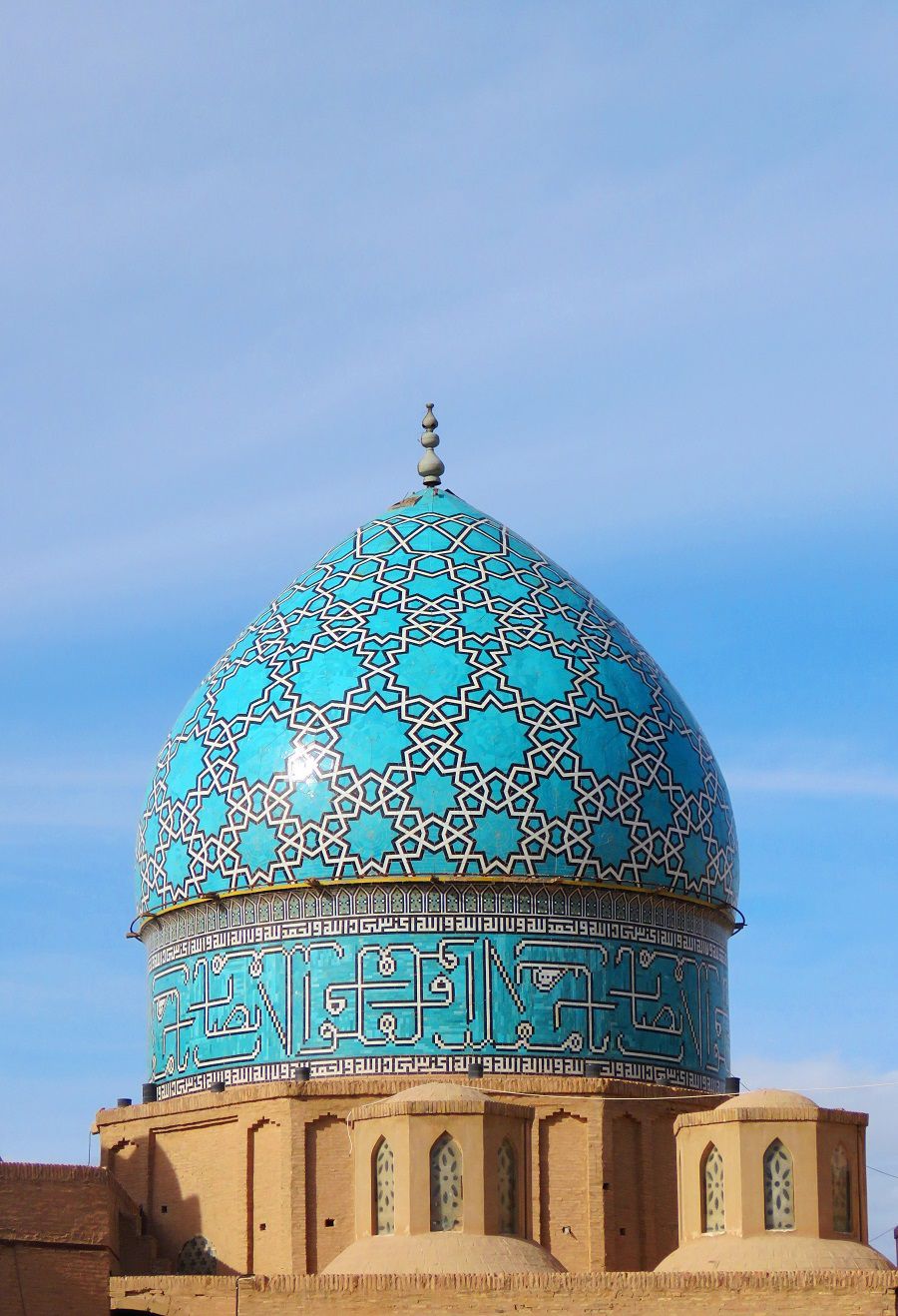 گنبد بنایی جلوه بخش و شاعرانه