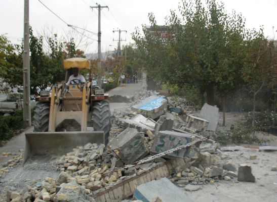 زمین خواری با مجوز قانونی