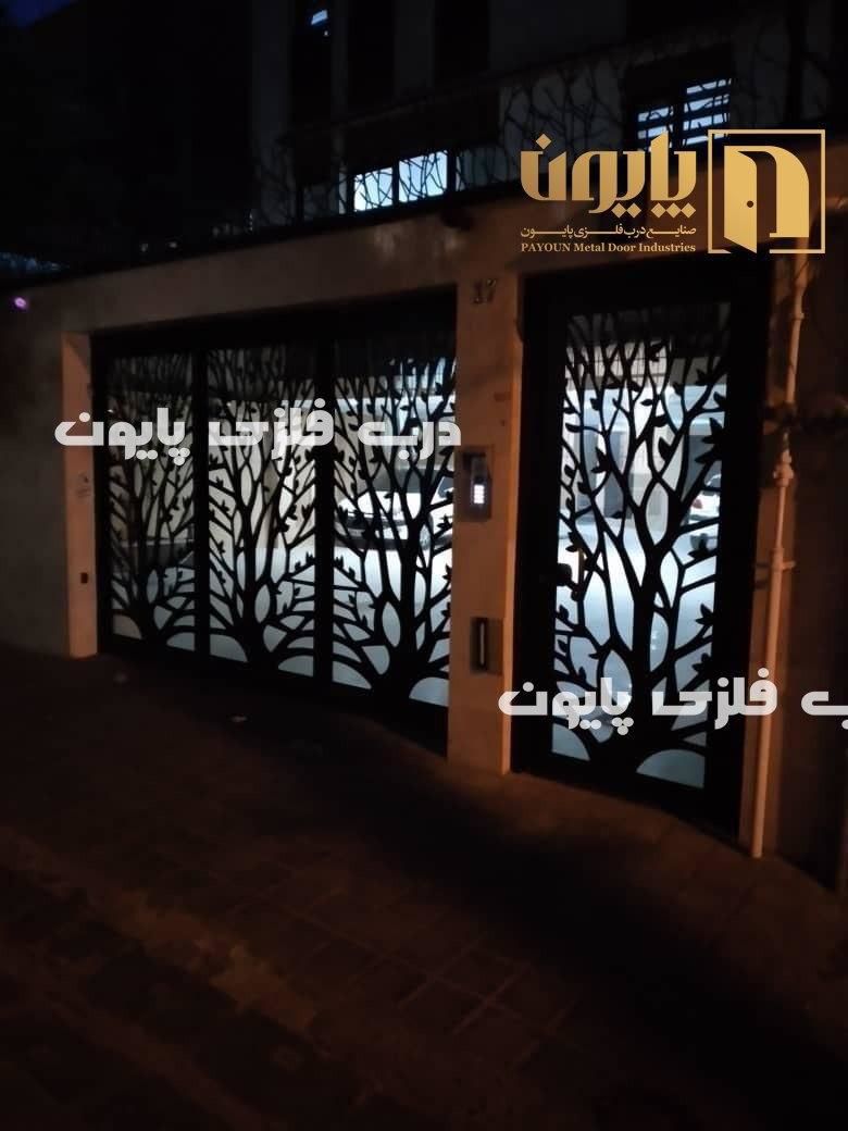 مدل-009-درب-فلزی-پایون-به-حالت-ریلی