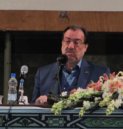 عکس شماره 1054 ساختمان-فقط-با-مهندسان-ساخته-نمی-شود